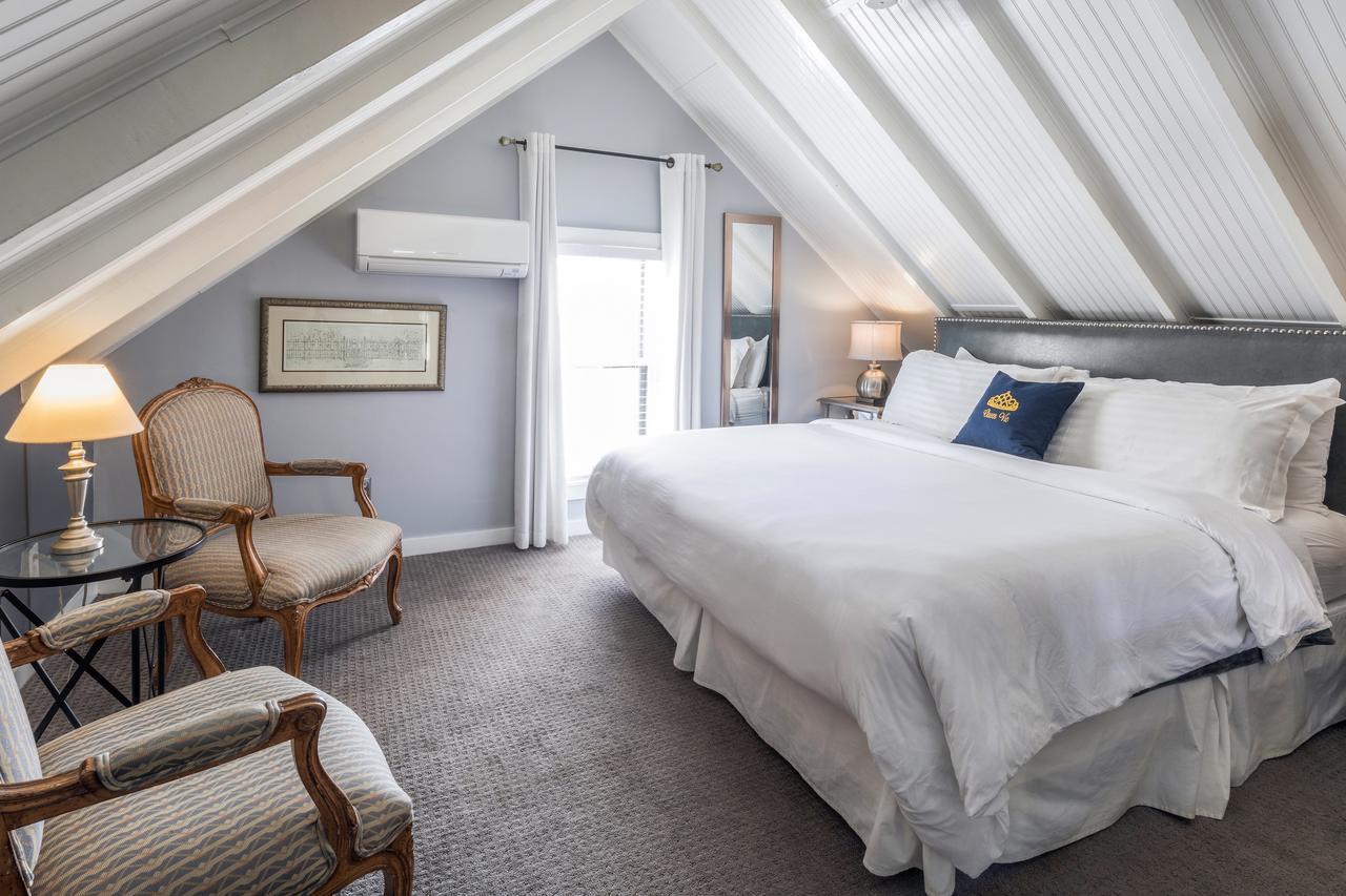 Queen Vic Guest House (Adults Only) 프로빈스타운 외부 사진